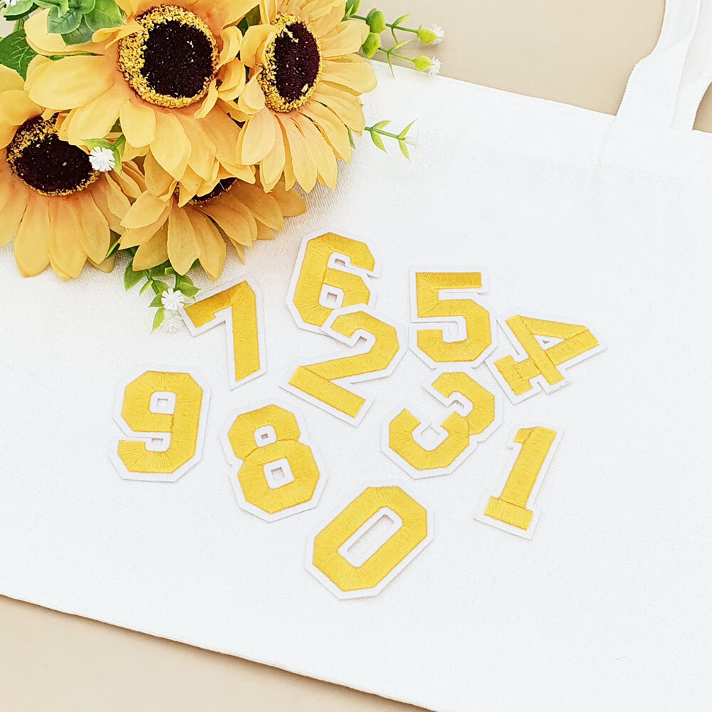 의류 패치 숫자 노랑