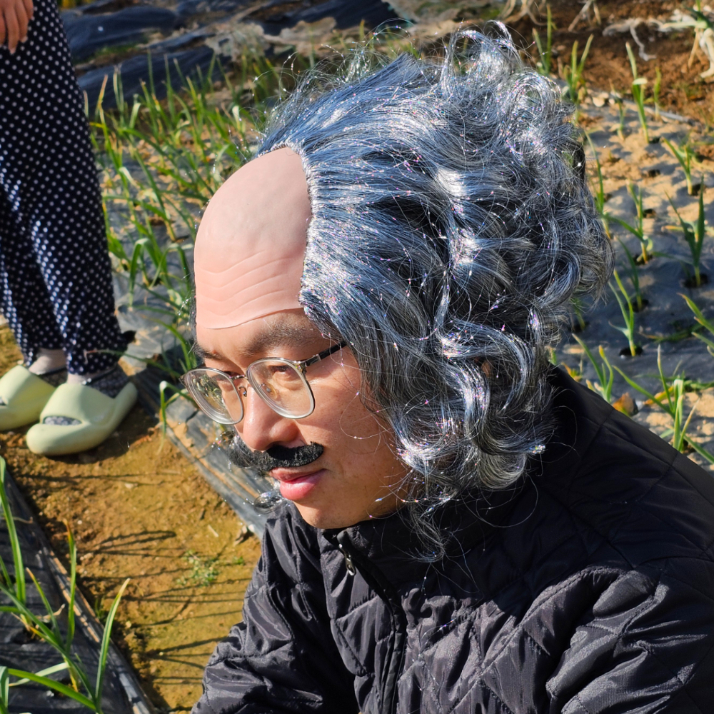 옐로우컬러가발 스테이지가발 블랙뽀글머리 머리용품 원피스가발 탈모용가발 자연색가발 헤어마네킹 의상가발 예술표현 갈색머리가발 우편머리 볼륨가발 머리망베이지 마빡이 대머리 곱슬머리 가발