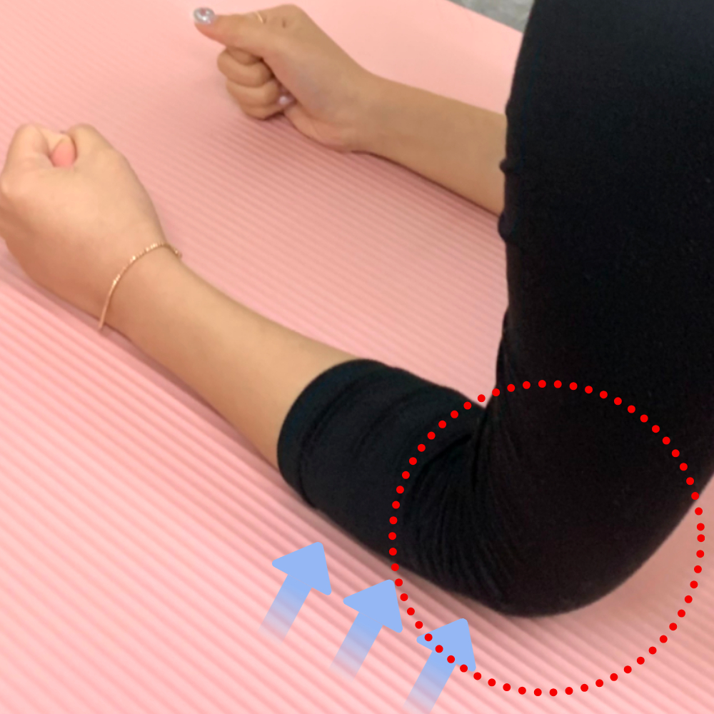 요가용품브랜드 요가소품 필라테스용품 요가양말 에어로빅용품 홈용구 접이식운동매트 요가장식품 트레이닝매트 요가실내매트 요가체중기구 바른자세 홈트 운동 10mm 핑크 요가매트
