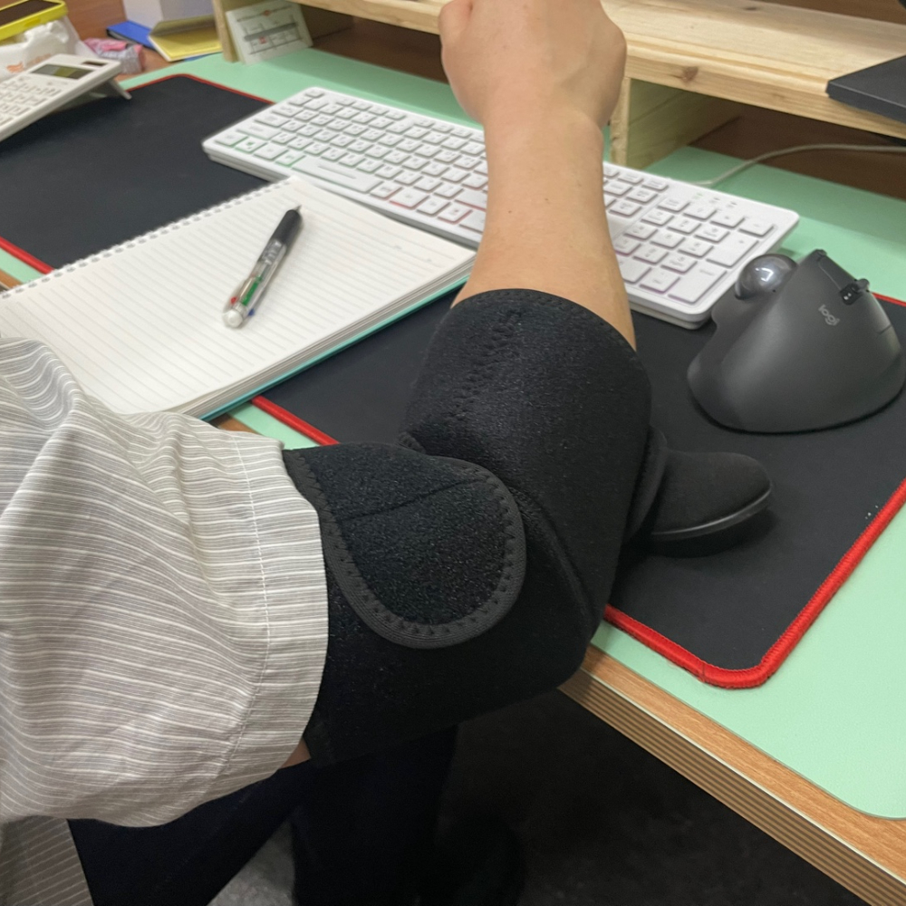 팔꿈치보호대M 선수용팔보호대 팔꿈치패치M 팔꿈치보호대화이트 팔꿈치보호대S 팔꿈치보호대양말 스포츠팔꿈치보호대 팔꿈치보호대쿠션 팔꿈치보호대고탄력 엘보우 일반형 팔꿈치보호대