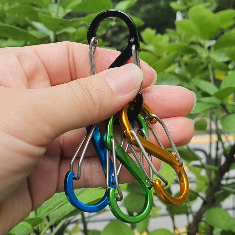 멀티고리 대형잠금장치 자석장 아웃도어클립 플레트라 알루미늄등산용로프 미니야외액세서리 안전용품 액션스포츠용품 산악용카라비너 암막가림막후크 비으맨틸 양방향 알루미늄 카라비너