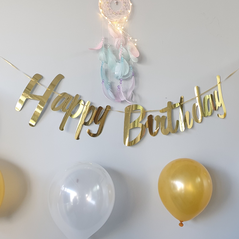 홈파티장식물 생일홈파티데코 파티가랜드홈파티 홈파티골드장식 생일축하스트리머 생일홈파티가랜드 홈파티장식품 생일파티장식 알파벳 골드 필기체 생일축하 가랜드 홈파티 생일축하홈파티가랜드