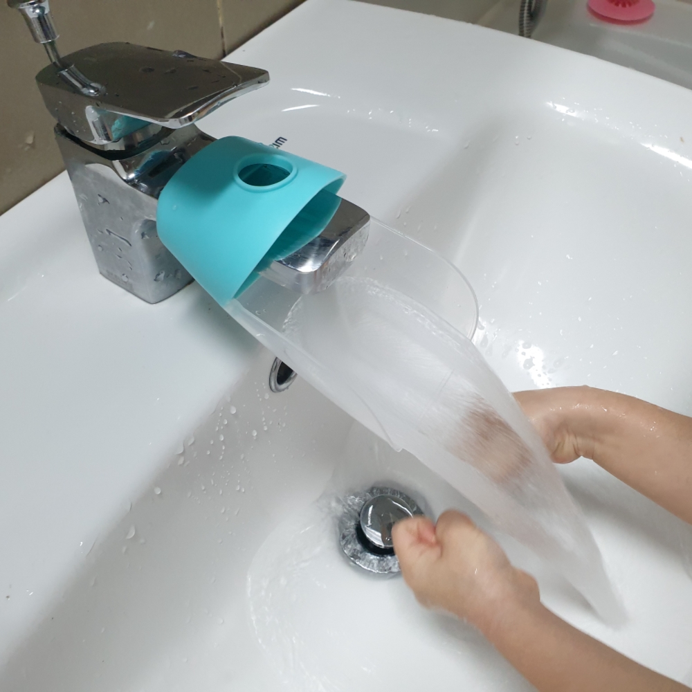 수도꼭지연장탭 수전수도꼭지 수도꼭지연장파이프 크롬수도꼭지 두갈래수도꼭지 연장워터탭 수도설비 주방도구 세면대샤워수도꼭지 가로형세면대수도꼭지 스카이 연장 세면대 워터탭 손씻기 수도꼭지