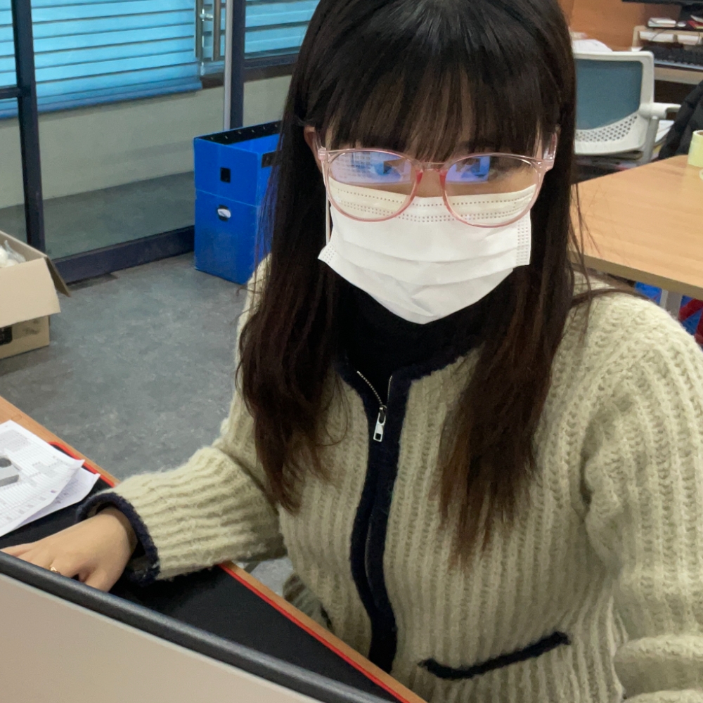 스노클링안경 안경테보관함 레트로안경 안경경량 투명안경도매 안전안경 안경귀걸이형식 안경보관 안경 안경다리걸이블랙 안경나사형 테두리없는안경 도서관용안경 뿔테 핑크 동글이