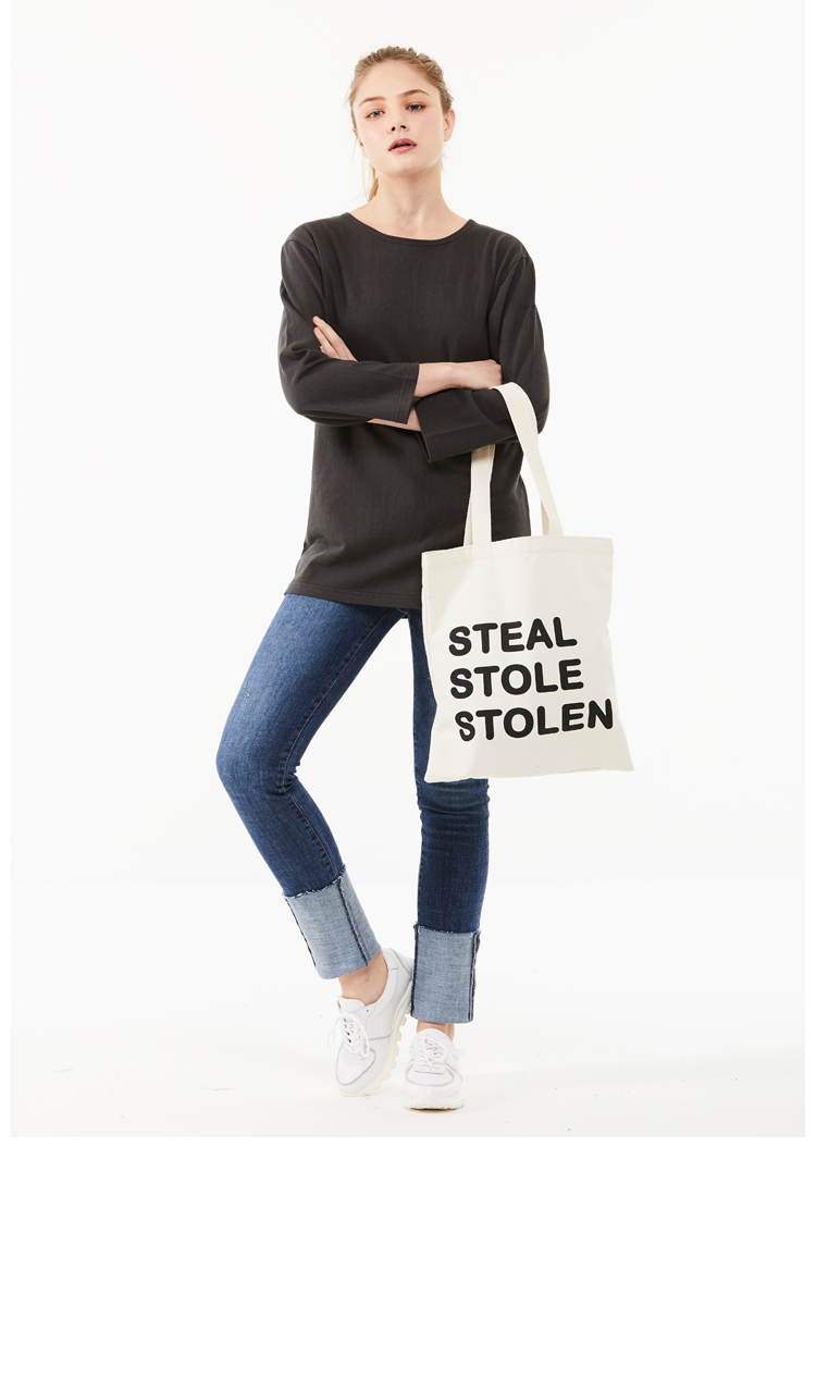 04_Model_Black_04.jpg