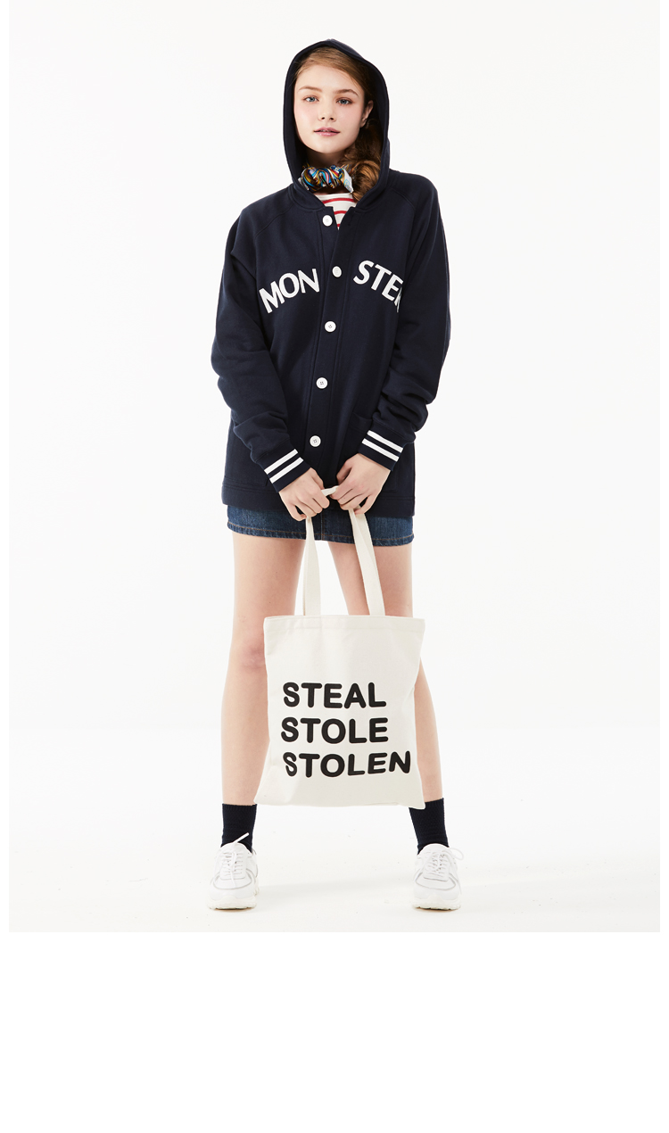 04_Model_Black_05.jpg