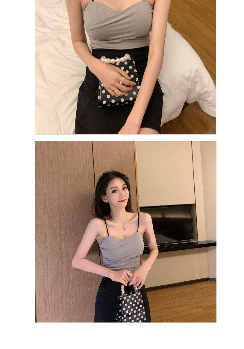 여성니트,여성이너웨어,여자이너탑,여성슬리브리스,베이직디자인,스판나시,아우터와코디,신축성니트탑