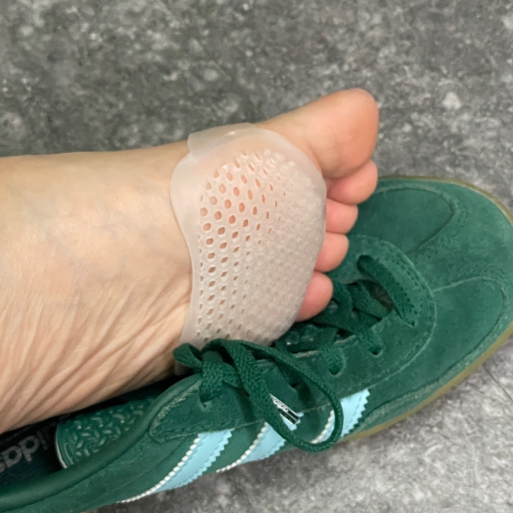발바닥케어제품 발구호용품 발바닥에어패드 발바닥관리용품 발바닥매트 발바닥산책용품 투명발바닥패드 발바닥쿠션 발관리용품 실리콘발바닥패드 앞꿈치패드 발바닥 화이트 실리콘 통풍형 발바닥패드