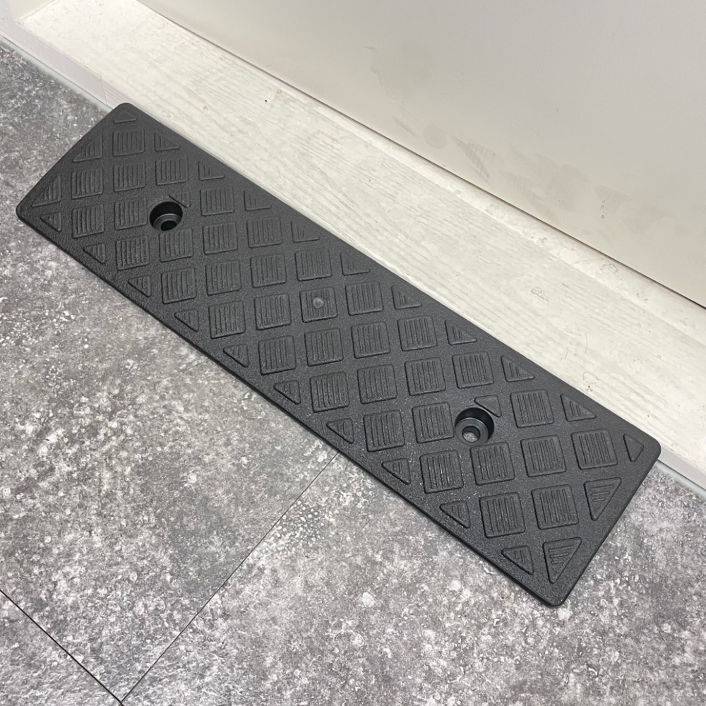 휠체어발판 발판경사로 장애인용경사로 휠체어용품 문턱경사로 휠체어 3cm 문턱 발판 경사로