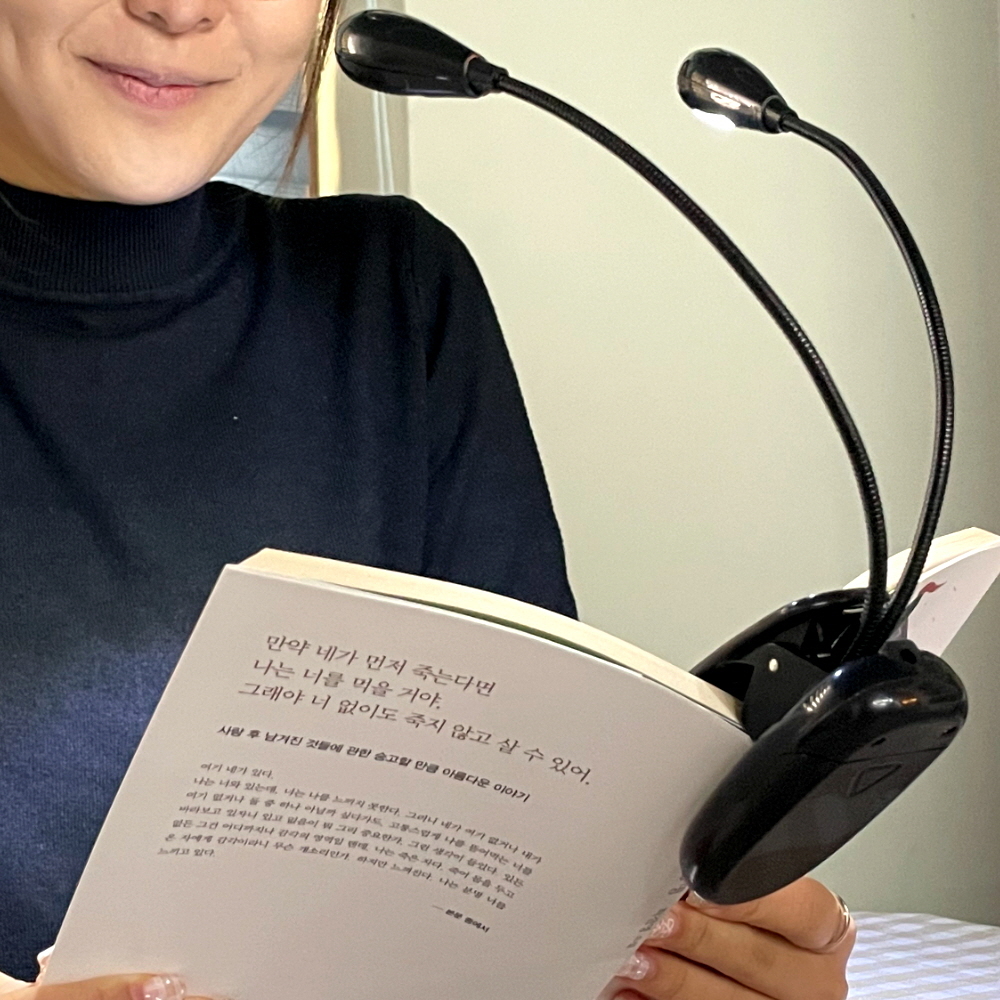 벽등 블루독서등 책읽기등 책읽는헤드램프 머리등 조명용품 군인독서등 화이트등 책상용북라이트 책상등 스탠드형독서등 기능설명램프 안개등 야간독서조명 2구 트윈 스탠드 집게 블랙 독서등