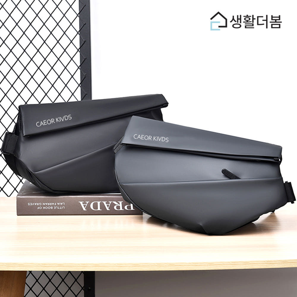 생활더봄 트래블 남자 슬링백 미니 크로스 방수 여행용 대용량 메신저 가방