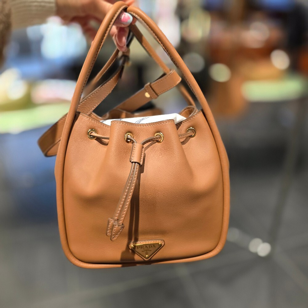 프라다 삼각로고 달링 버킷백 1BE087