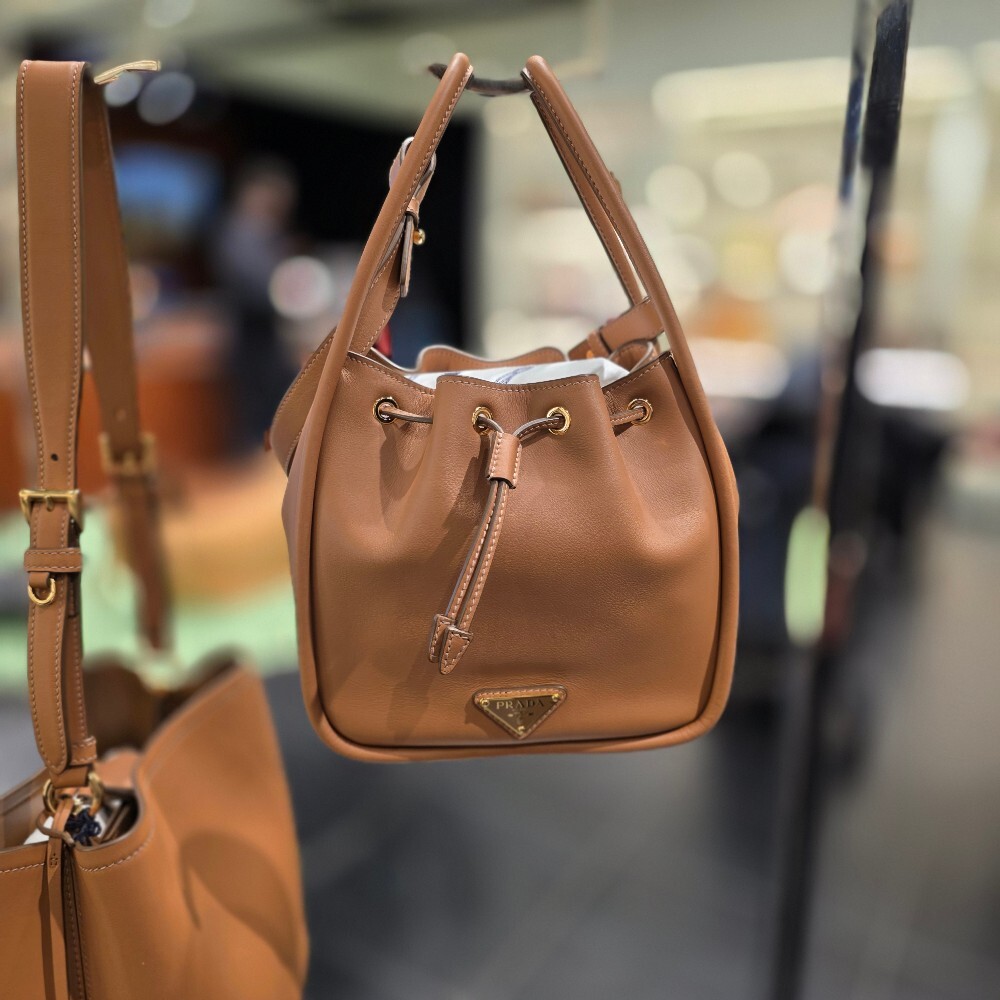 프라다 삼각로고 달링 버킷백 1BE087