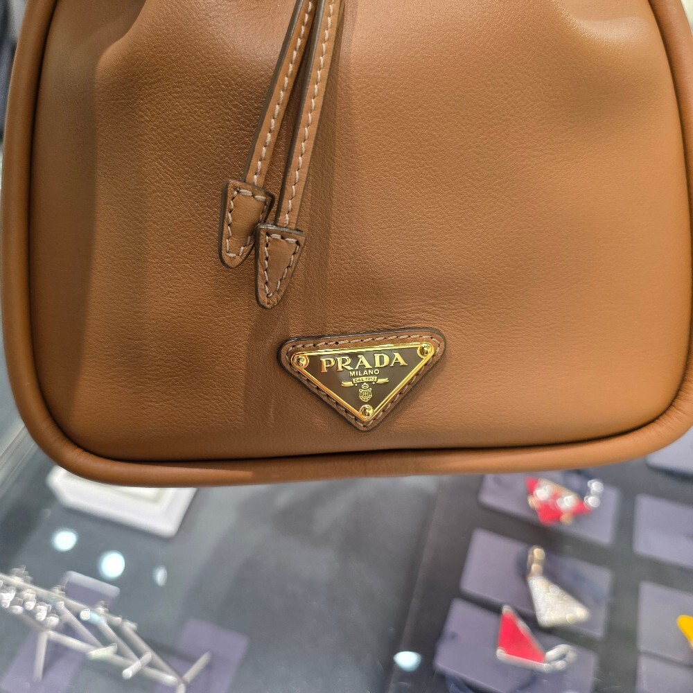 프라다 삼각로고 달링 버킷백 1BE087