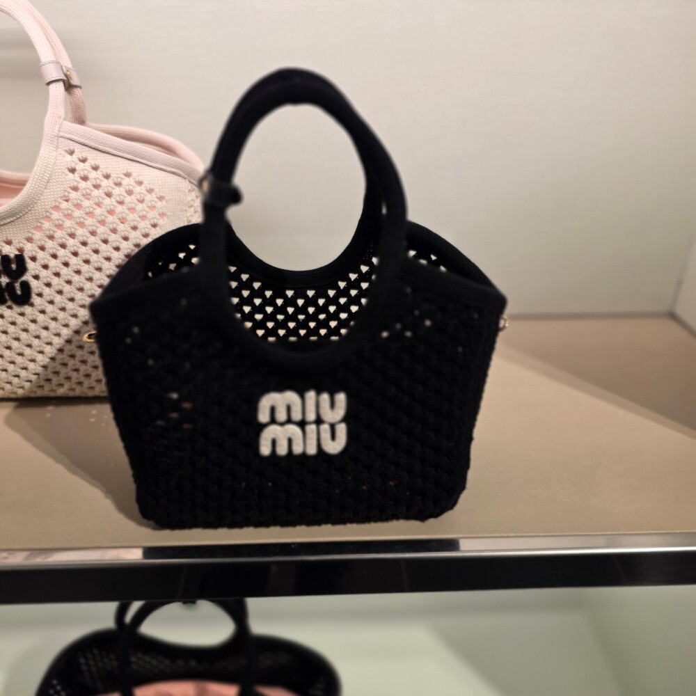 미우미우 코튼 메쉬 니트 토트백 5BA284