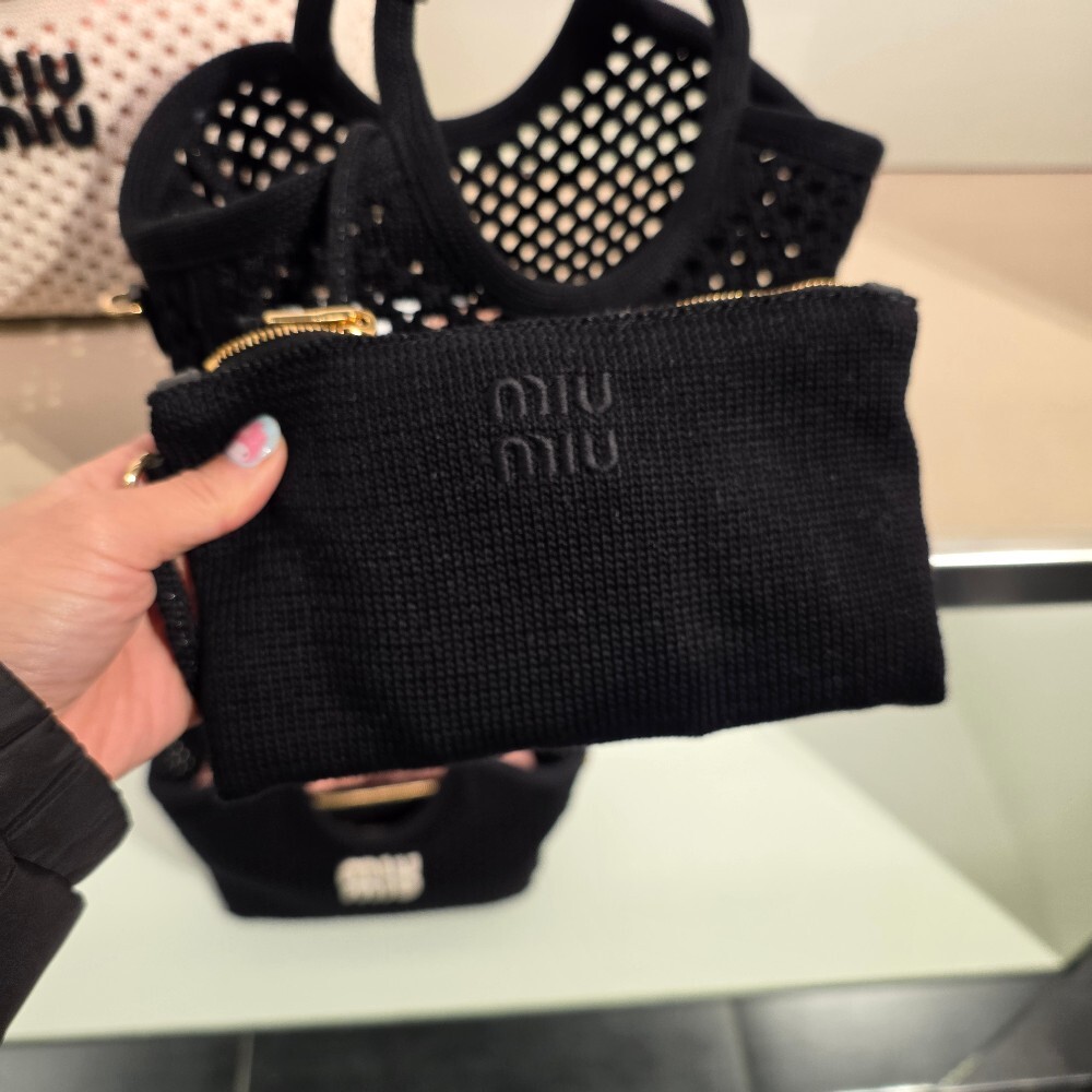 미우미우 코튼 메쉬 니트 토트백 5BA284