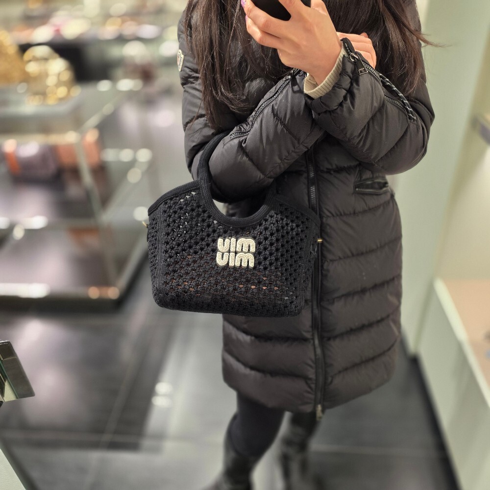 미우미우 코튼 메쉬 니트 토트백 5BA284