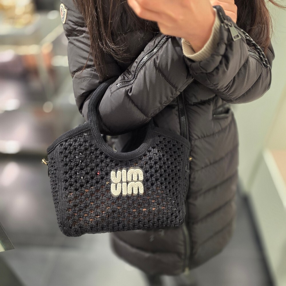 미우미우 코튼 메쉬 니트 토트백 5BA284