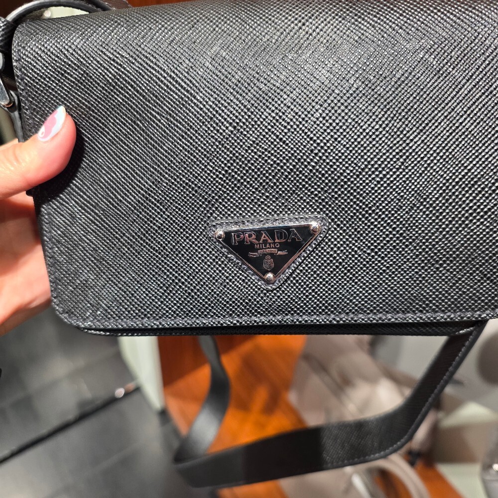 프라다 사피아노 크로스백 2VD065