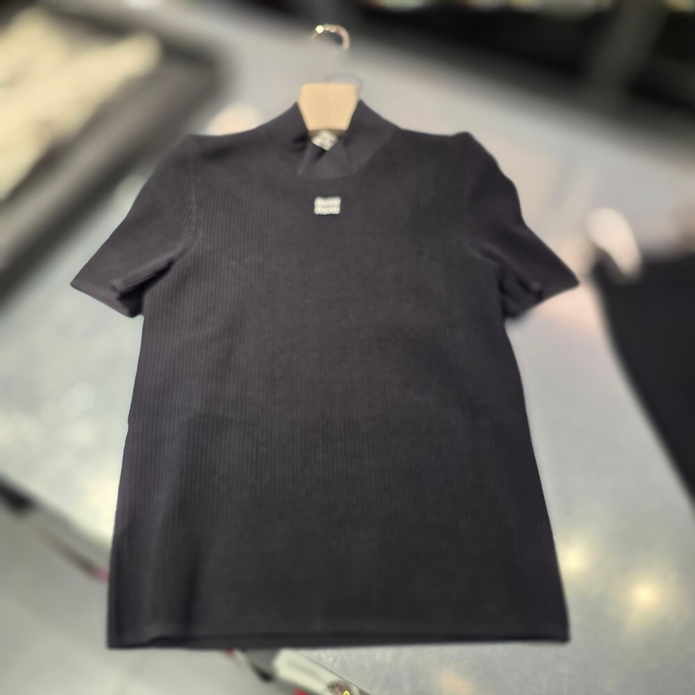 미우미우 로고 니트 반팔 티셔츠 MMR44