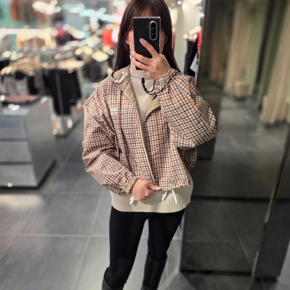 미우미우 체크 리나일론 크롭 여성 자켓 ML1190