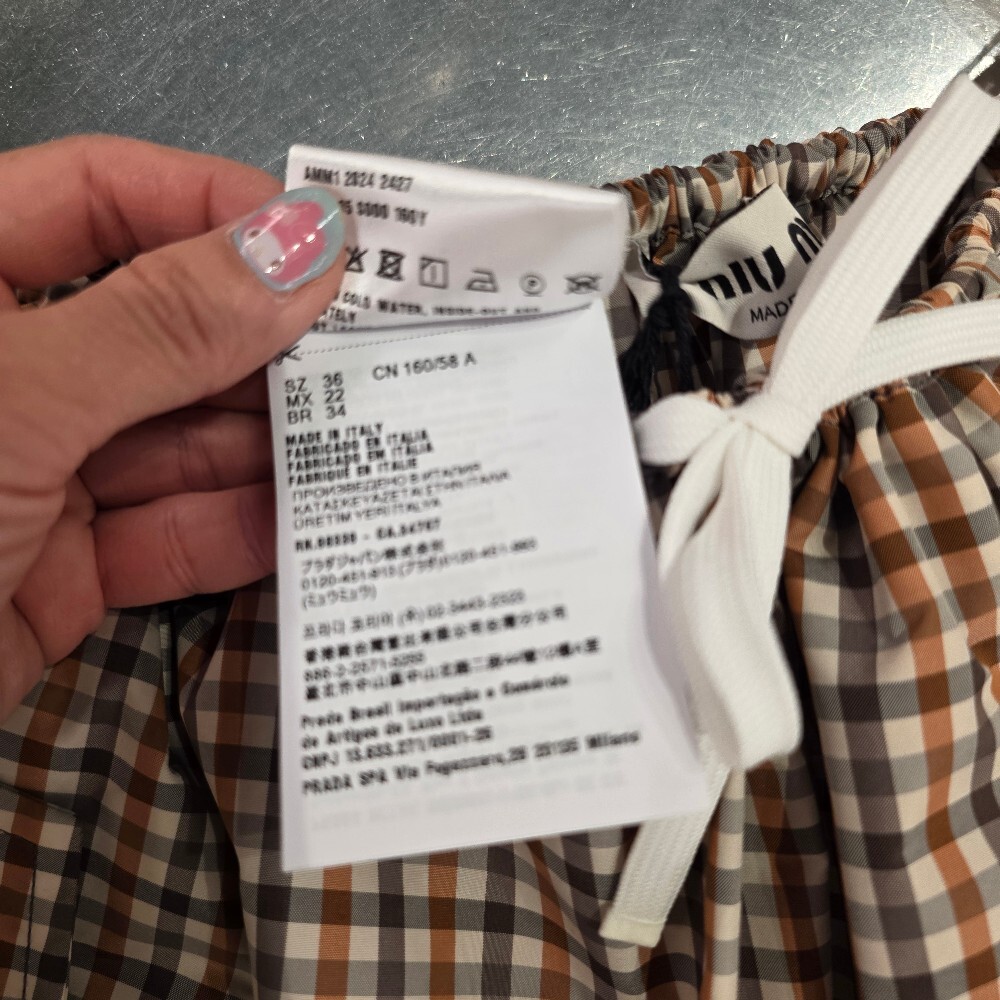 미우미우 체크 리나일론 미니 스커트 MG2385