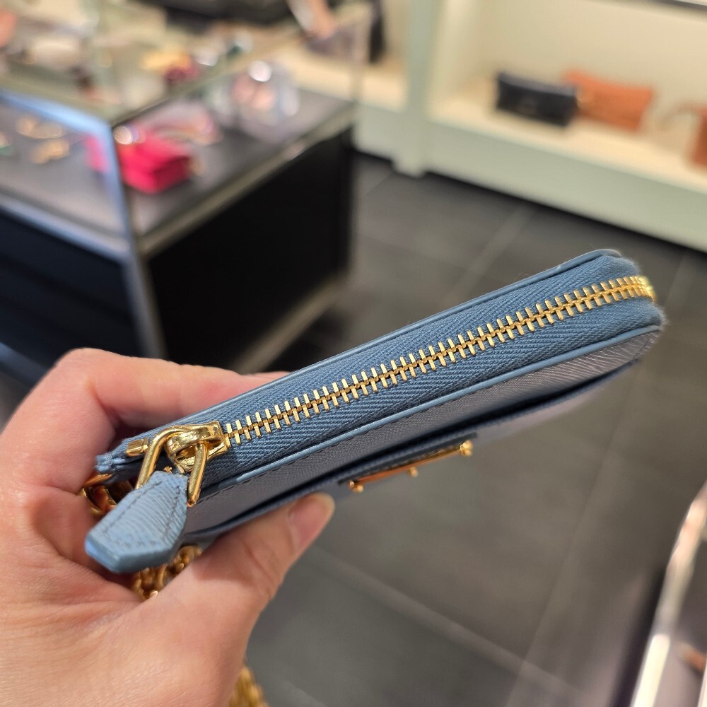 프라다 사피아노 체인 스트랩 카드 지갑 1ML061