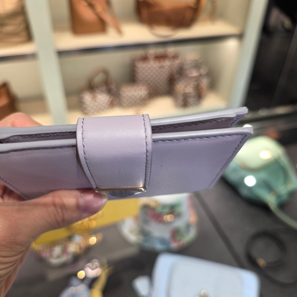 프라다 삼각로고 시티 카프 여성 반지갑 1MV204