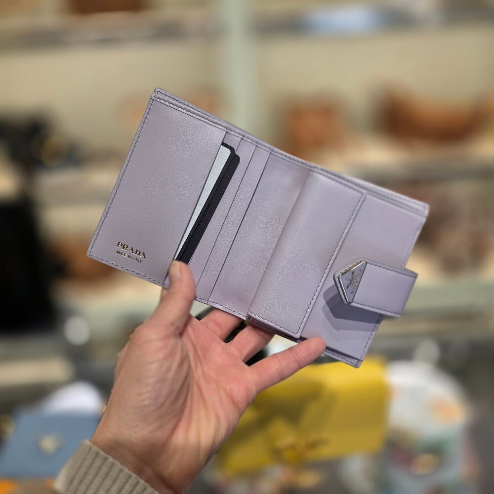 프라다 삼각로고 시티 카프 여성 반지갑 1MV204