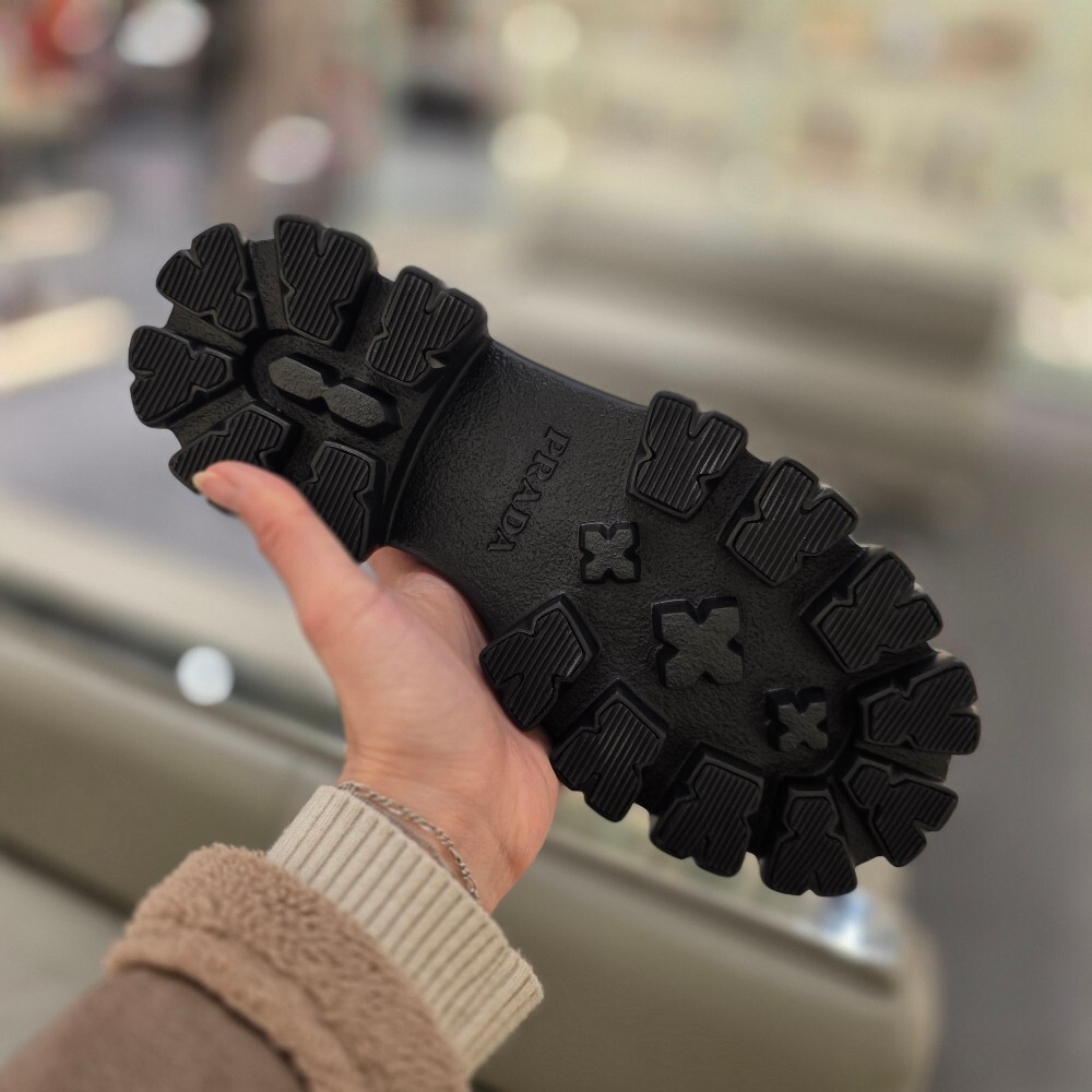 프라다 삼각로고 여성 첼시 부츠 1T256N