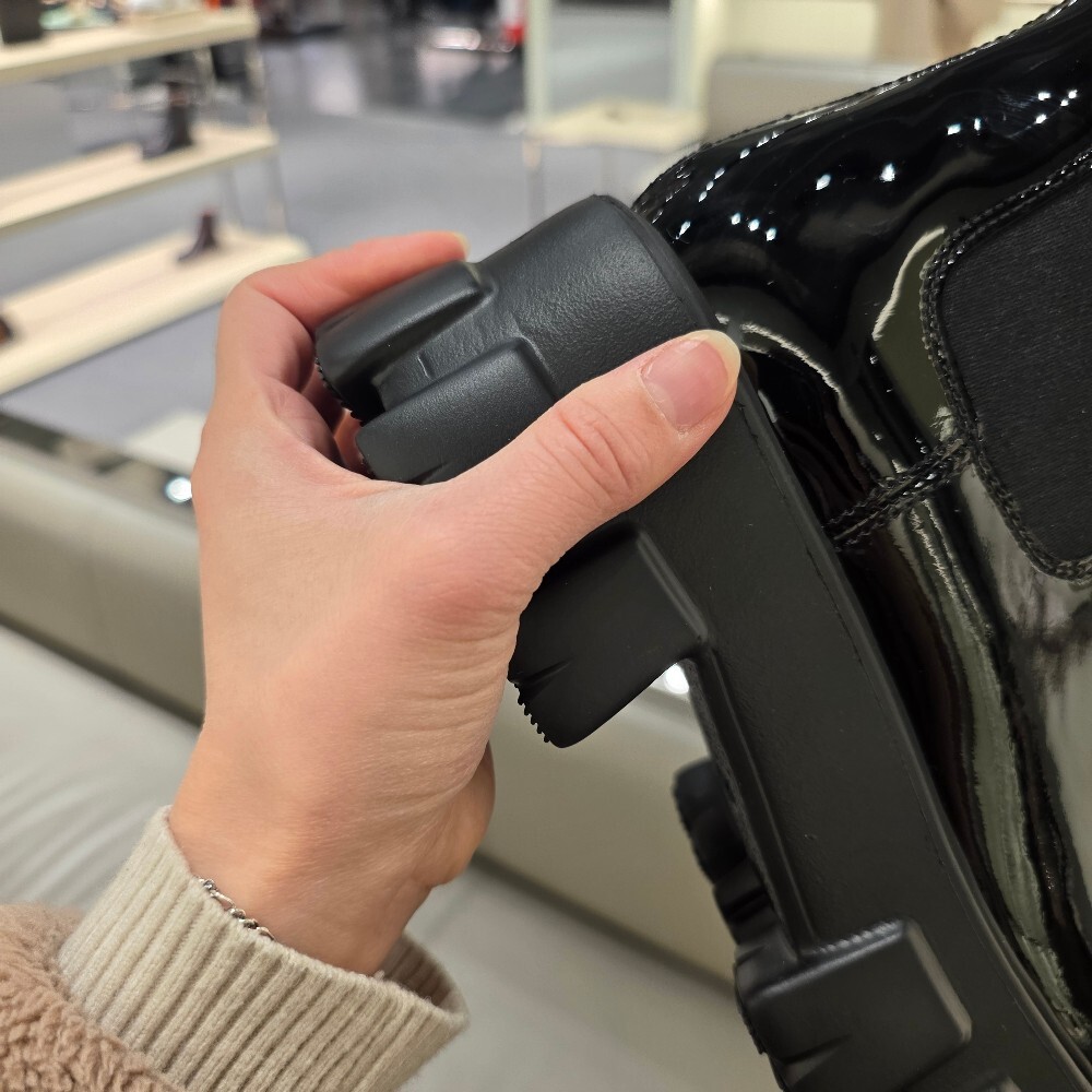 프라다 삼각로고 여성 첼시 부츠 1T256N