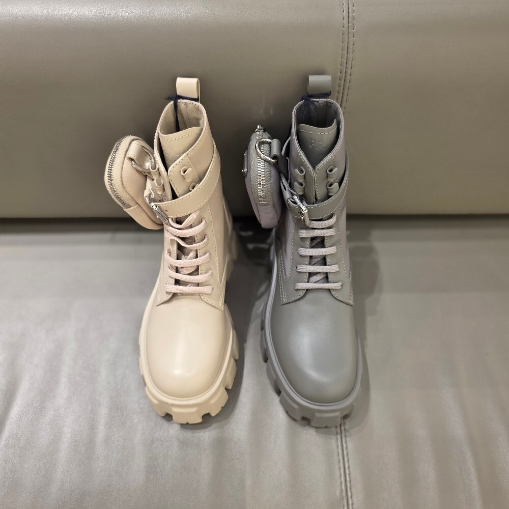 프라다 모놀리스 리나일론 여성 워커 부츠 1T255M