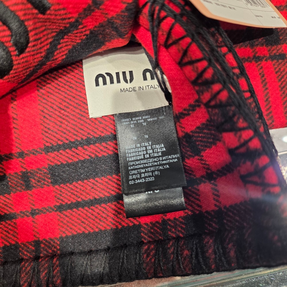 미우미우 마드라스 체크 담요 5RM086