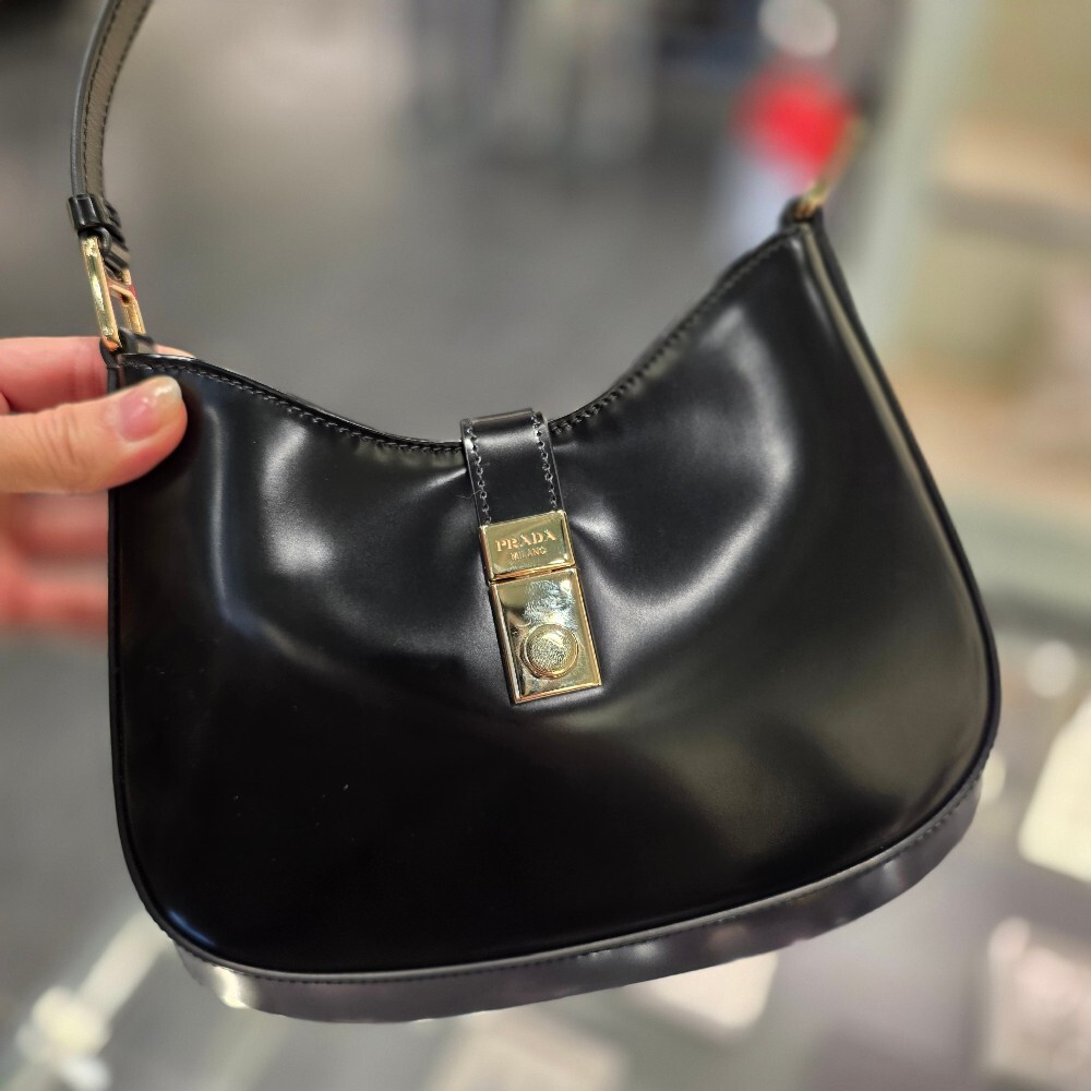 프라다 브러시드 레더 클레오 숄더백 1BC169