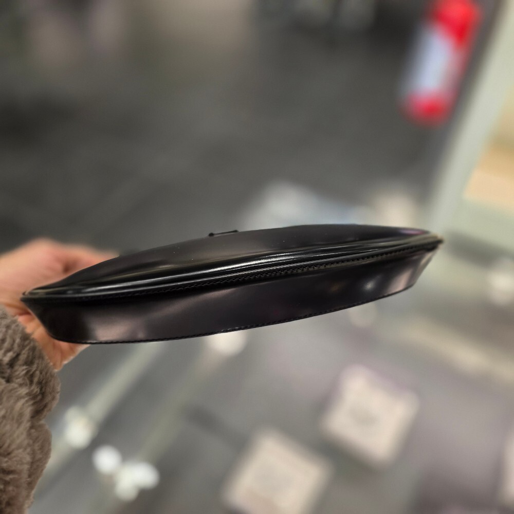 프라다 브러시드 레더 클레오 숄더백 1BC169