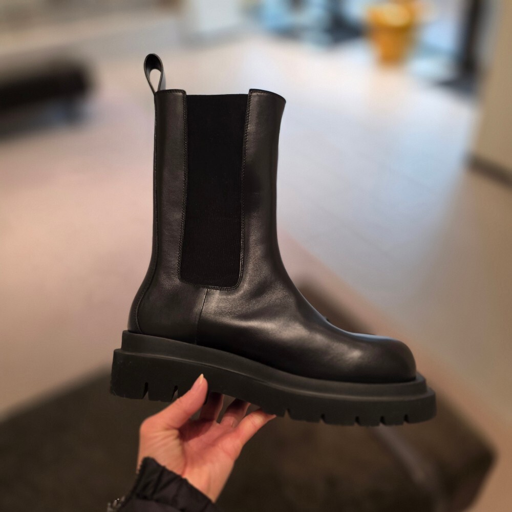 보테가베네타 여성 첼시 퍼 부츠 678091 1000