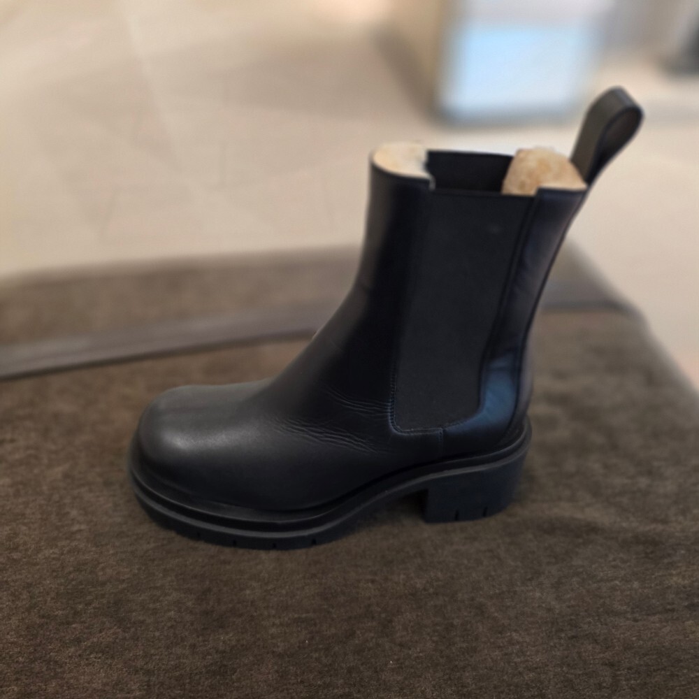 보테가베네타 여성 첼시 퍼 부츠 716246 1000