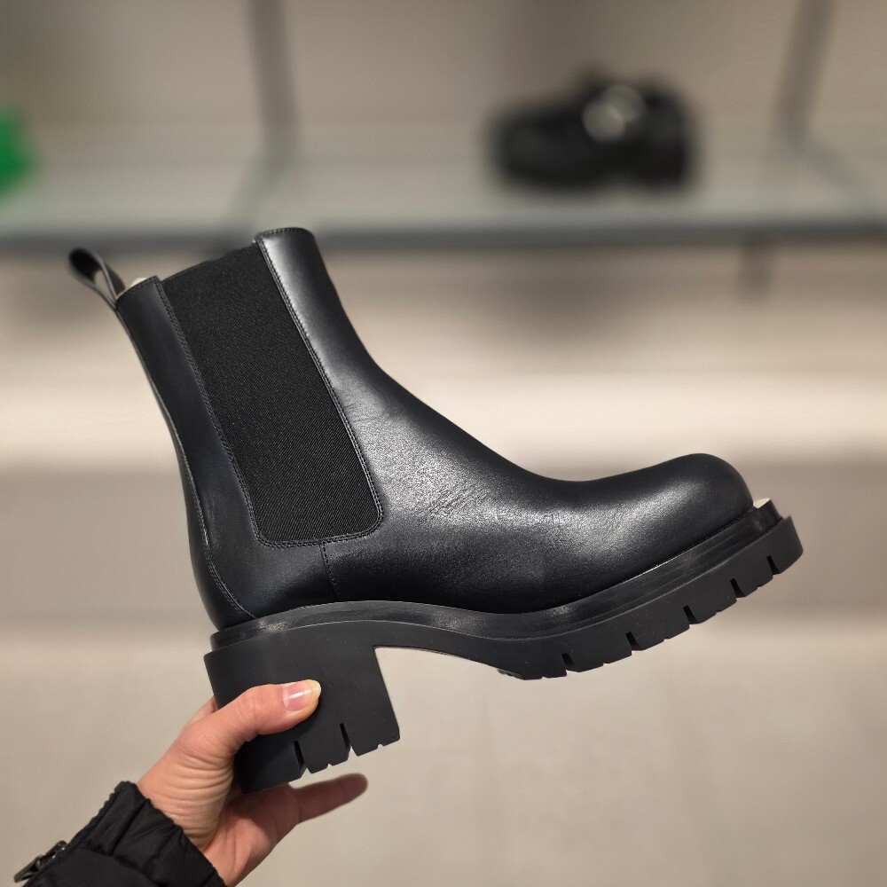 보테가베네타 여성 첼시 퍼 부츠 716246 1000