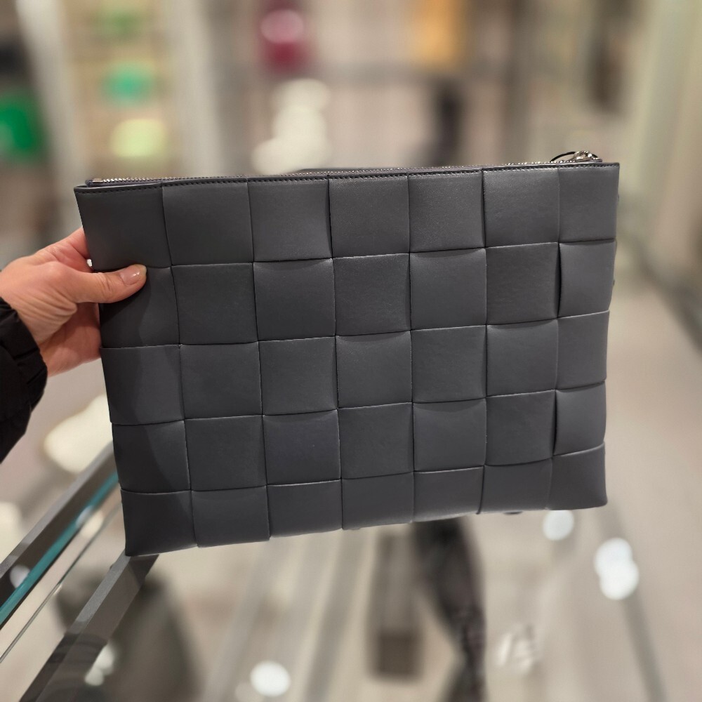 보테가베네타 인트레치아토 클러치백 649616