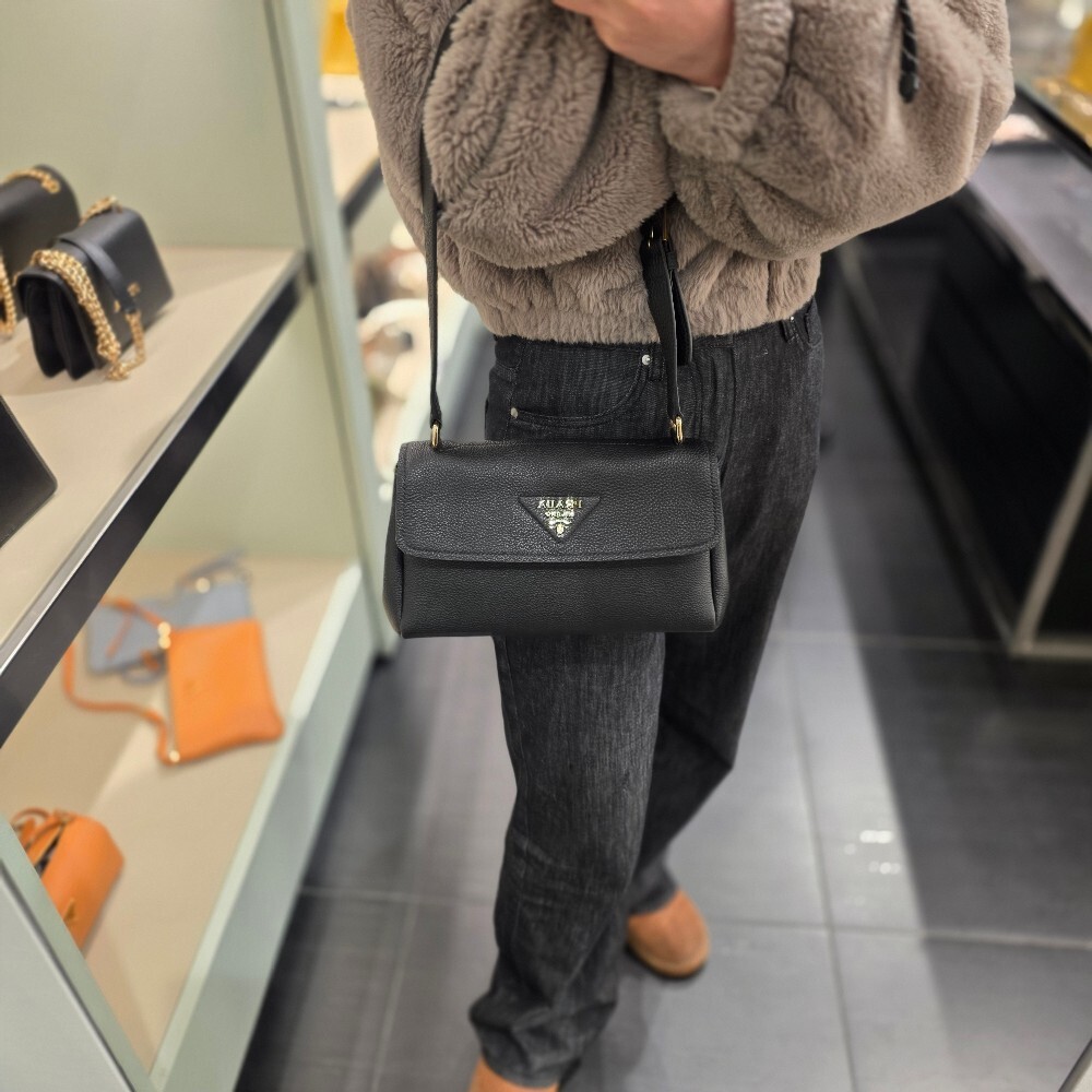 프라다 바게트 여성 가죽 숄더백 1BN022