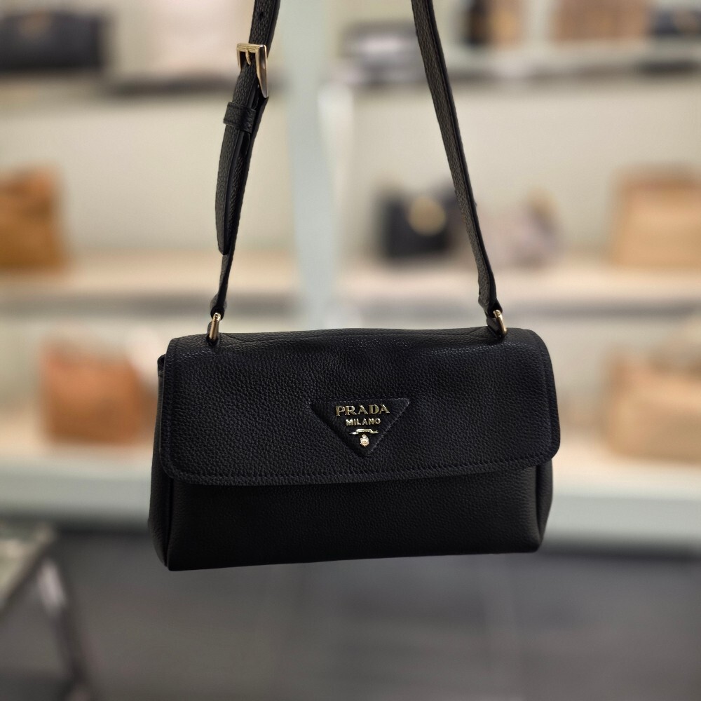 프라다 바게트 여성 가죽 숄더백 1BN022