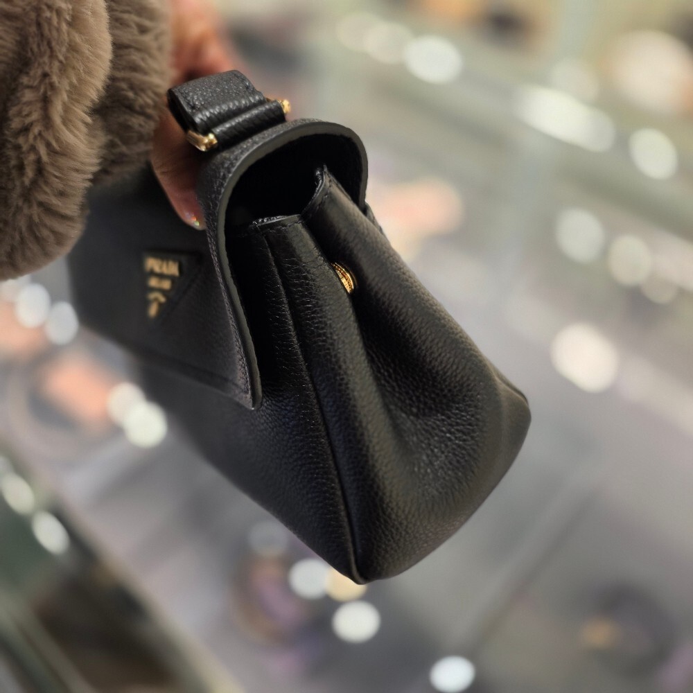 프라다 바게트 여성 가죽 숄더백 1BN022