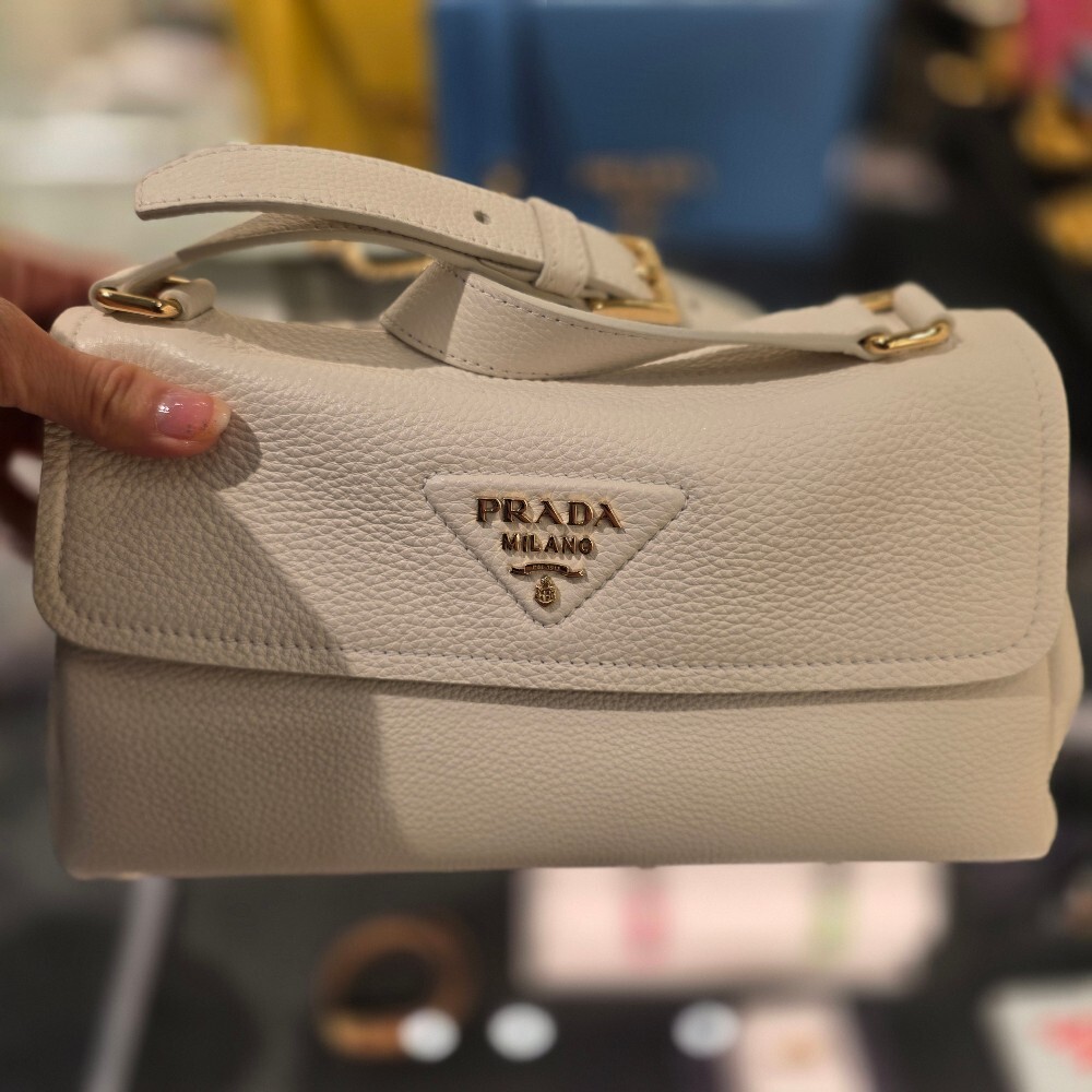 프라다 바게트 여성 가죽 숄더백 1BN022