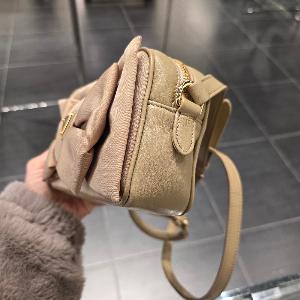 프라다 리본 리나일론 숄더백 1BH166