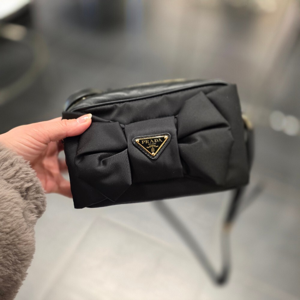 프라다 리본 리나일론 숄더백 1BH166