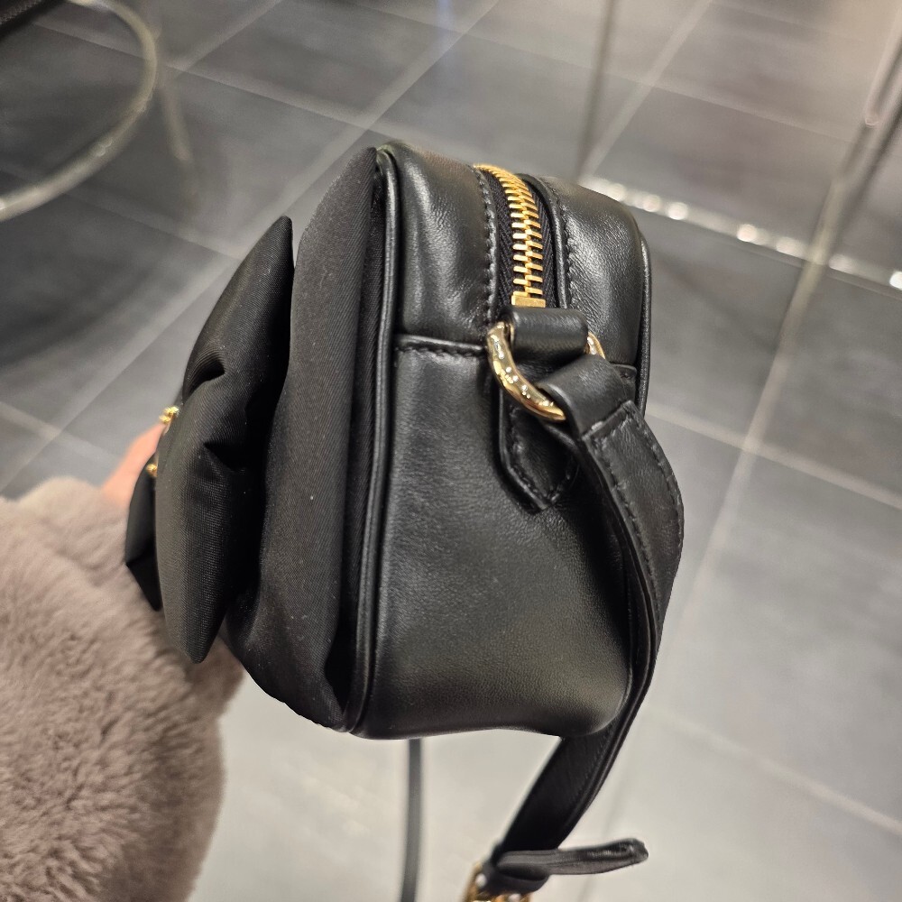 프라다 리본 리나일론 숄더백 1BH166