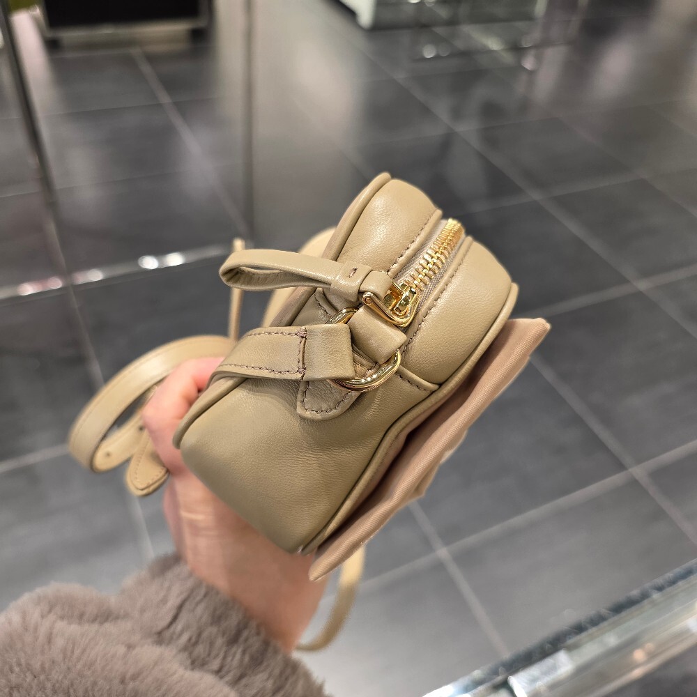 프라다 리본 리나일론 숄더백 1BH166