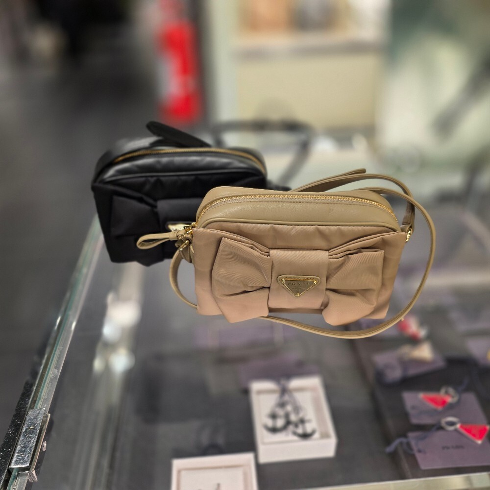 프라다 리본 리나일론 숄더백 1BH166