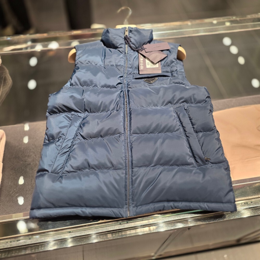 프라다 리나일론 남성 패딩 조끼 SGJ191