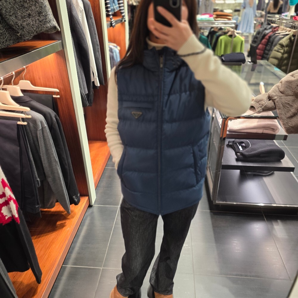 프라다 리나일론 남성 패딩 조끼 SGJ191